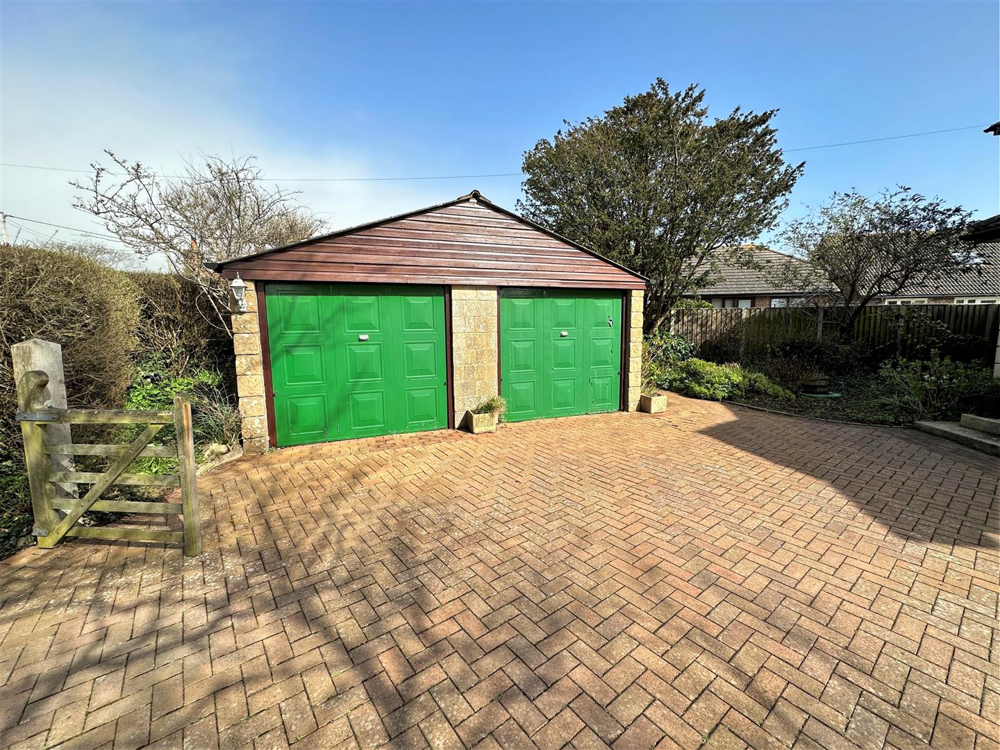 Isle of Wight House Detached Property STC in Brighstone